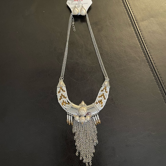 Necklace with earings - Picture 7 of 7